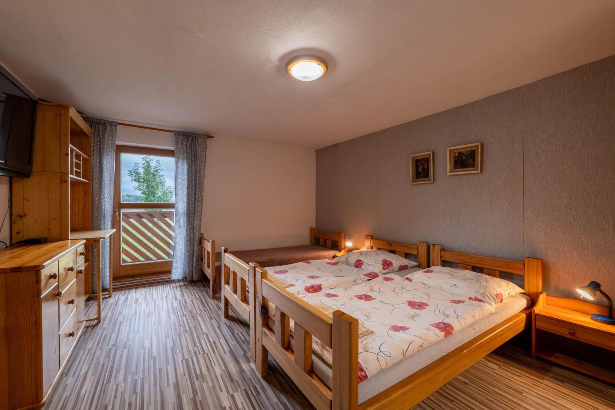Vila Bobrik - Liptovska Mara Bobrovnik Luaran gambar